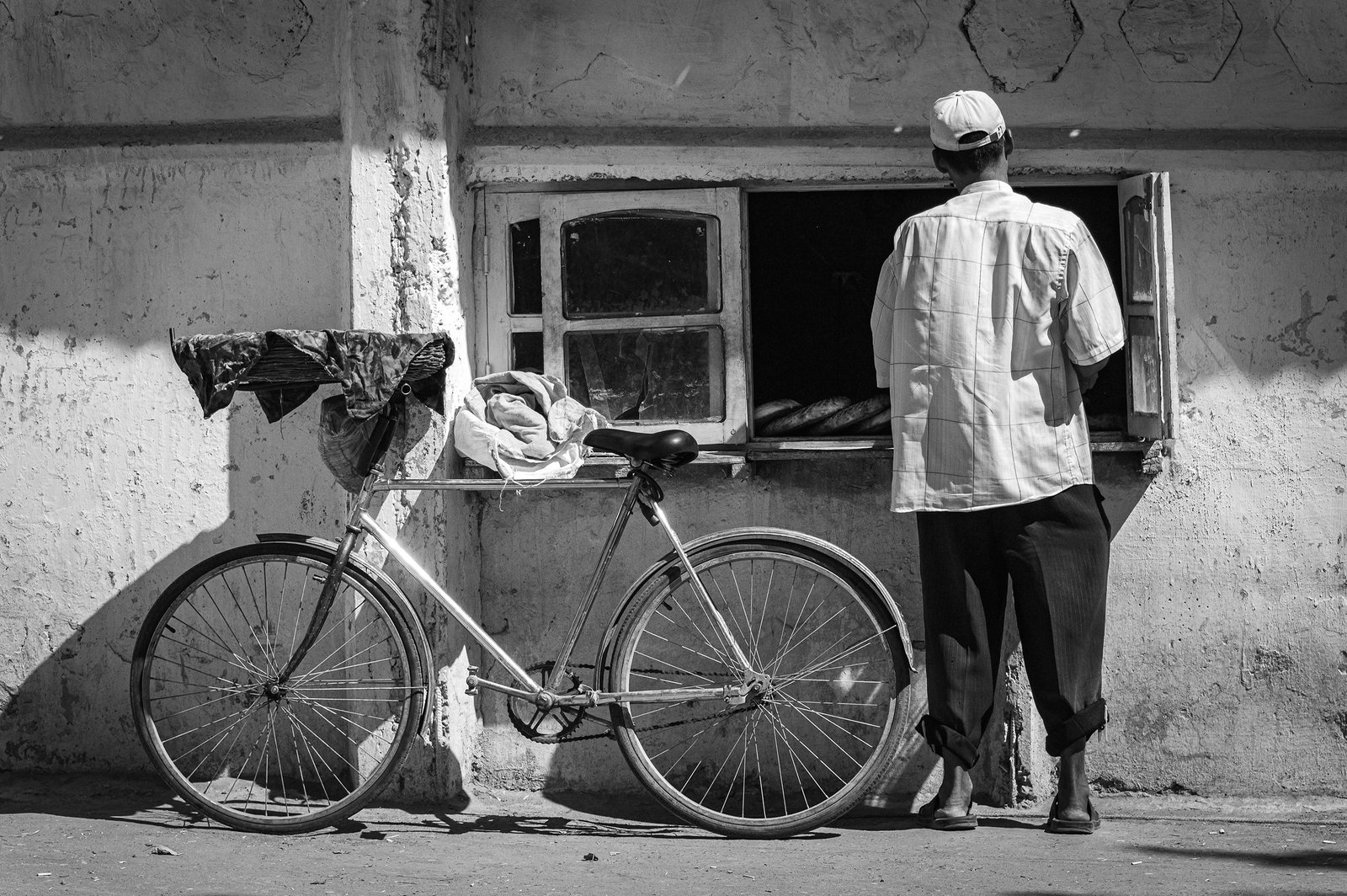 Prie duonos, Uzbekistanas 2010 m.
